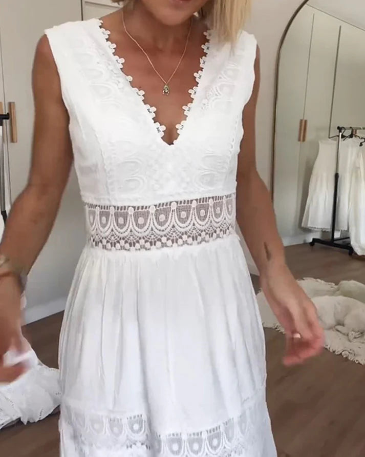 lara | Spitzenkleid mit V-Ausschnitt