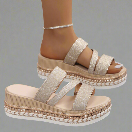Hela | Bequeme Keilsandalen aus Premiumstoff