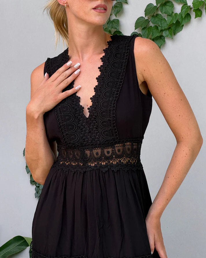 lara | Spitzenkleid mit V-Ausschnitt